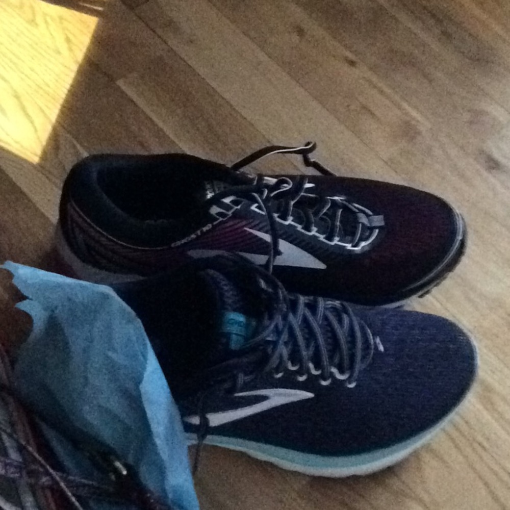 Meet your Posher, Sandy